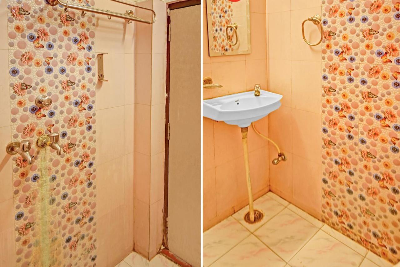 Oyo 7498 Hotel Aparajita Váránaszi Kültér fotó